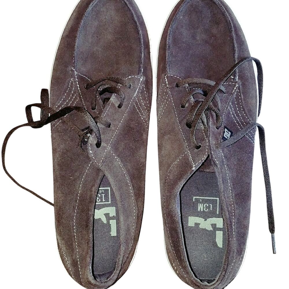 DC size 13 brown suede sneakers in excellent‎ condition